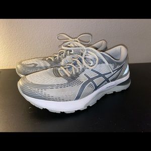 ASICS Nimbus-21 Size 11.5